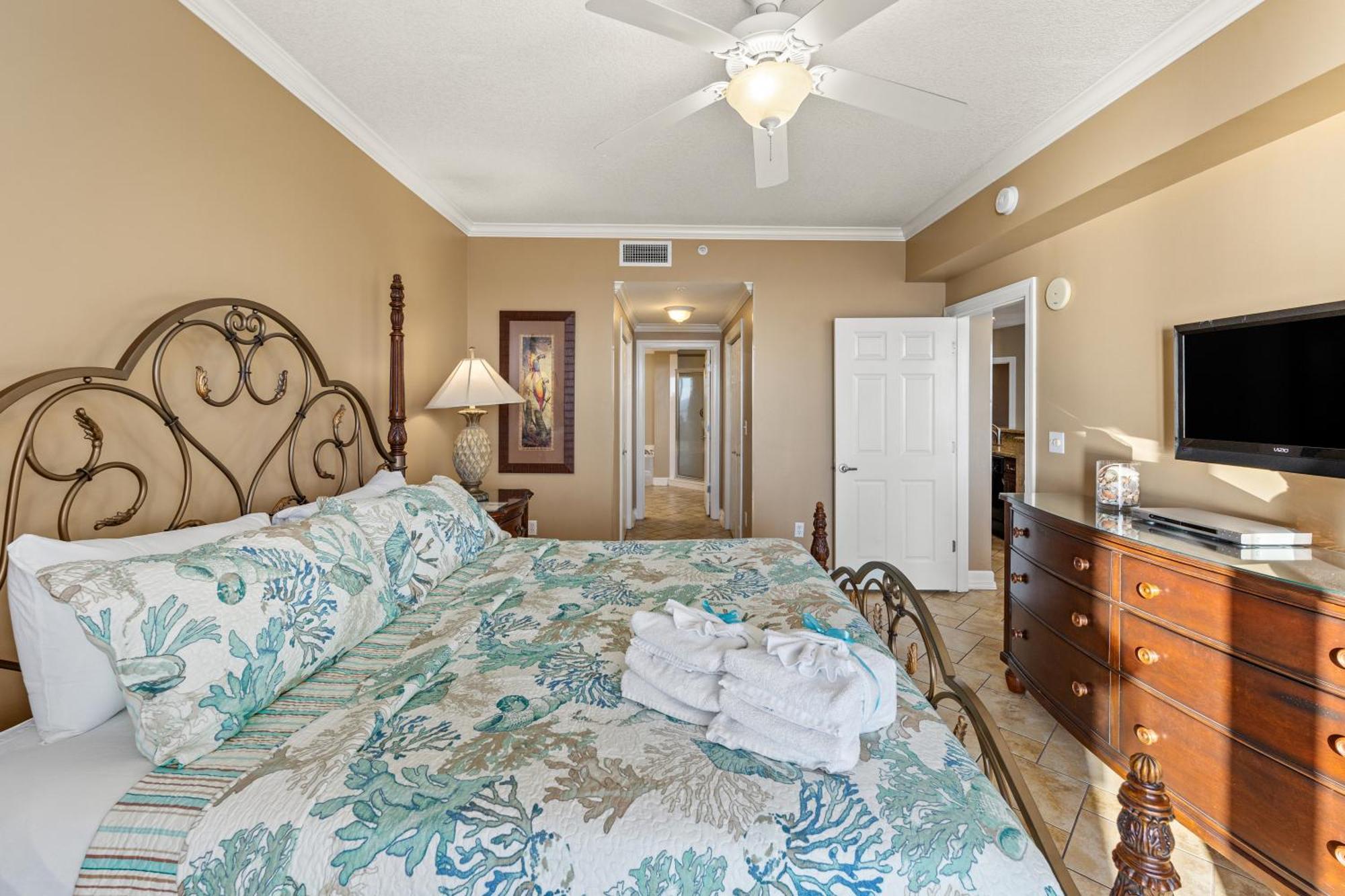 Gulf Front Master Bedroom! 2 Pools & Hot Tubs! Sleeps 8! Panama City Beach Exterior foto